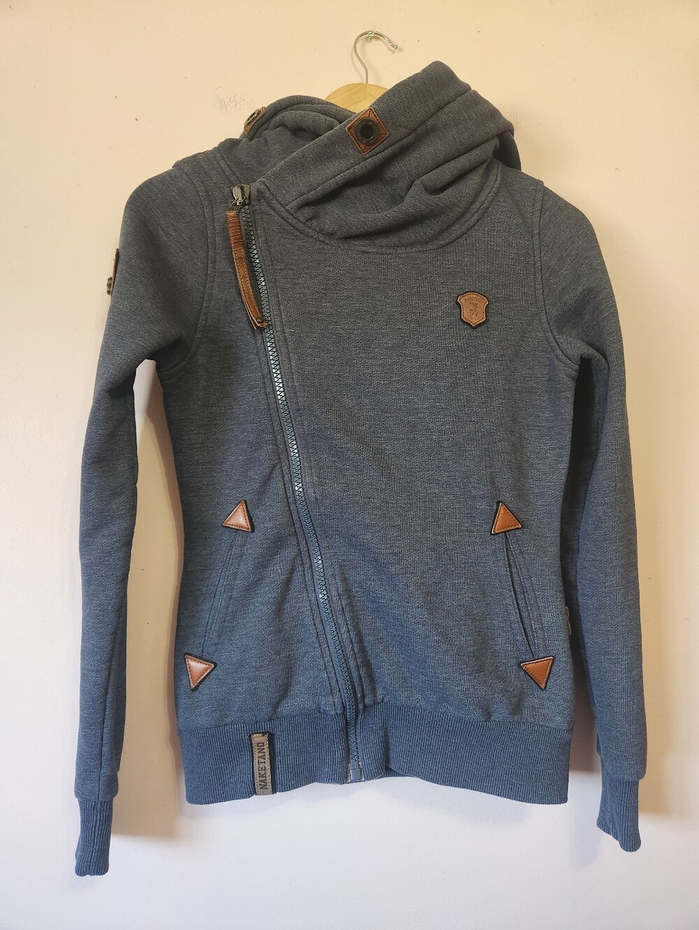 Rare Naketano Schnizzel Dizzel Popizzel Asymmetric Side Zip Hoodie Size XS EUC